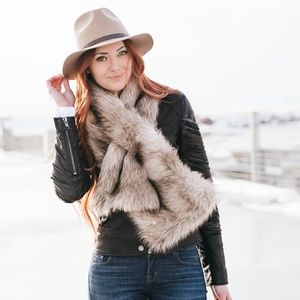 Royal Scout Faux Fur Neck Scarf